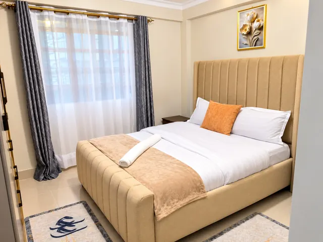 Queen bedroom in the Safaree Airbnb in Nyahururu